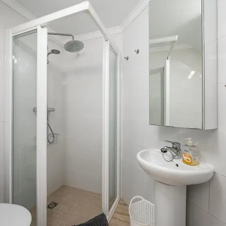 Semesterbostad Cozy Two-storey House With Terrace In Nerja