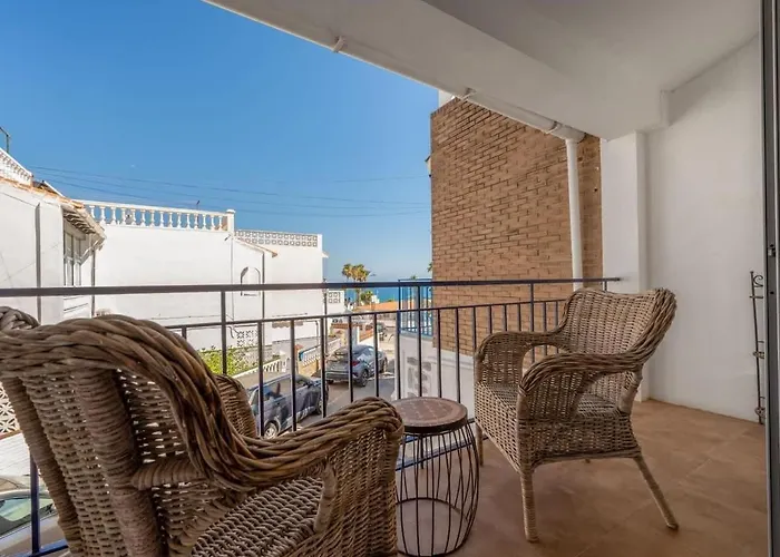 Cozy Two-storey House With Terrace In Semesterbostad Nerja