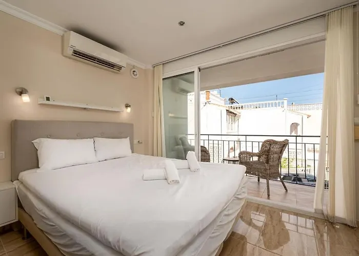 Cozy Two-storey House With Terrace In Nerja