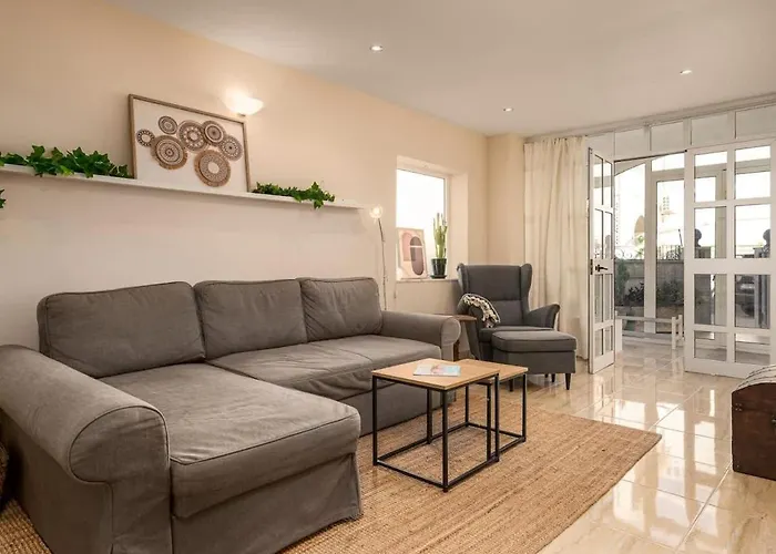 Cozy Two-storey House With Terrace In Semesterbostad