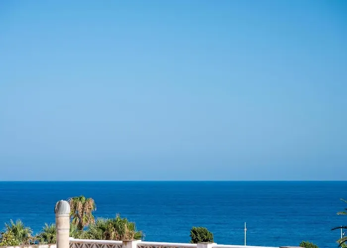 Cozy Two-storey House With Terrace In Semesterbostad Nerja